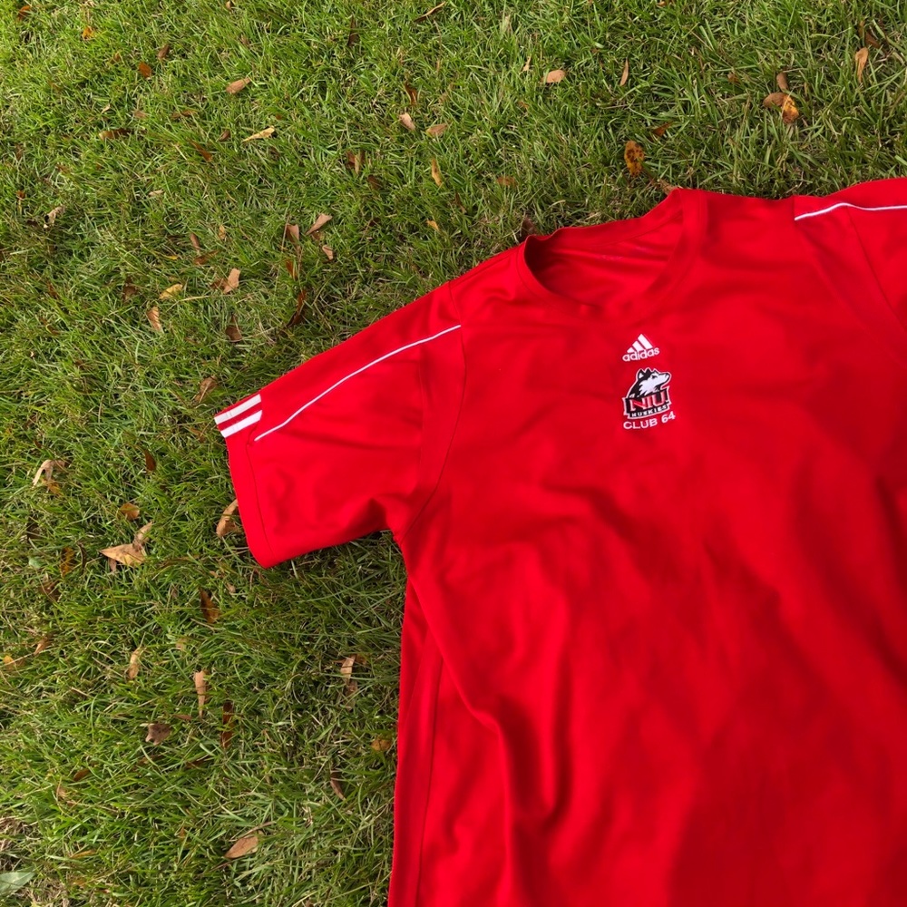 ADIDAS HUSKIES TEE🔥